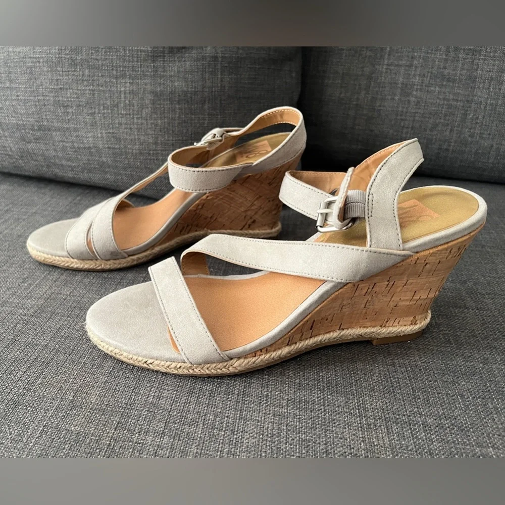 Dolce Vita DV8 Pierra strappy wedge in gray size 8